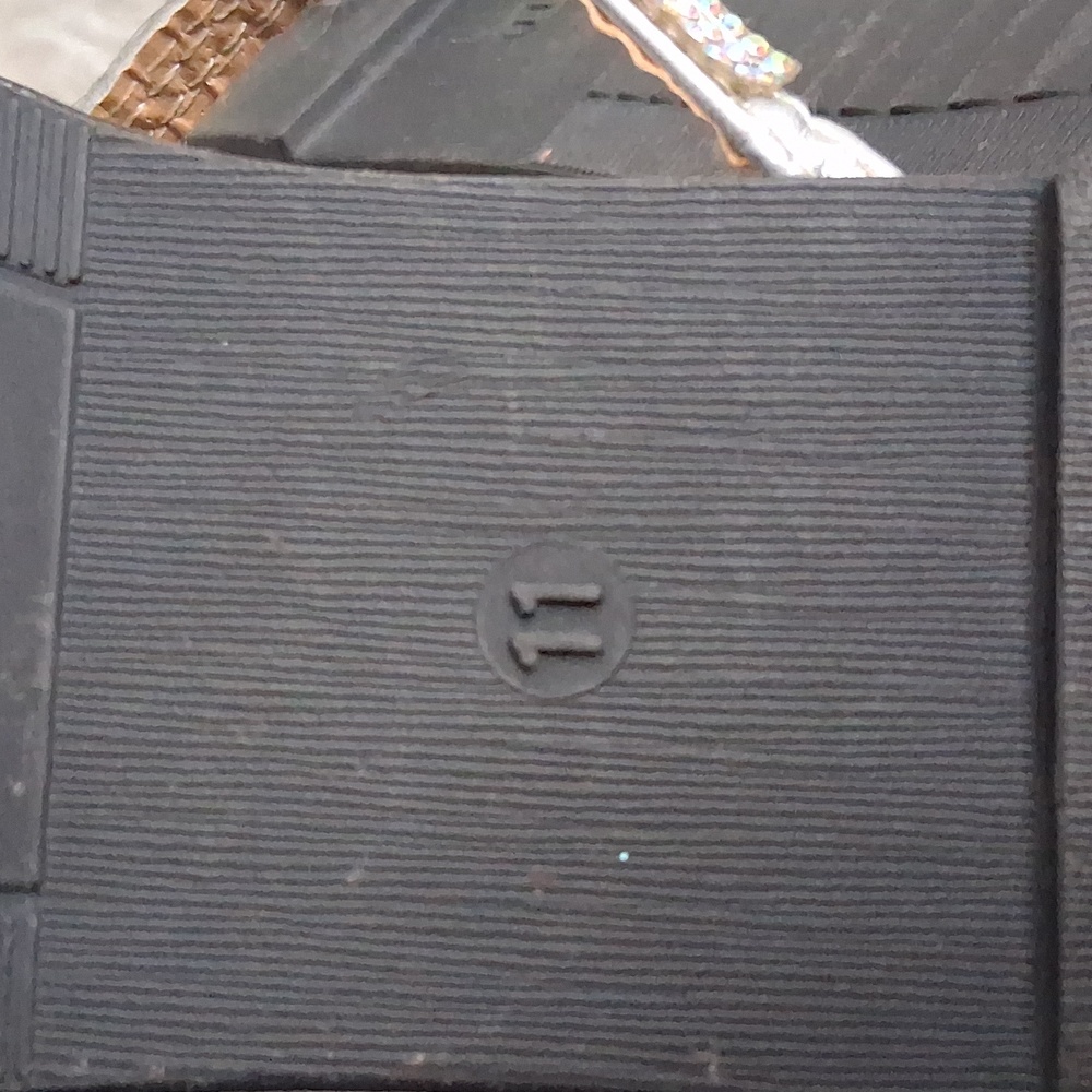 Rocawear Amazing Rhinstone Sandals - Picture 8 of 15
